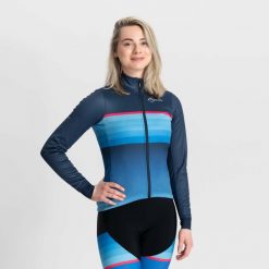 Kurtka rowerowa damska Rogelli Impress II. Czerwone kurtki sportowe Rogelli, s, bez wzorów, bez kaptura, rowerowe. W wyprzedaży za 442.00 zł.