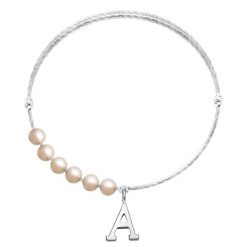 Bransoletka Astrid posrebrzana. Białe bransoletki Lilou, z perłą, posrebrzane. Za 154.00 zł.