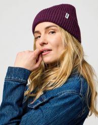 DAMSKA CZAPKA WRANGLER RIB BEANIE ITALIAN PLUM 112372398. Czapki Wrangler, bez wzorów. Za 89.99 zł.