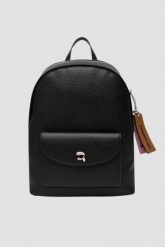 KARL LAGERFELD Czarny plecak damski Ikon Pebble. Czarne plecaki KARL LAGERFELD, bez wzorów, ze skóry ekologicznej. W wyprzedaży za 608.99 zł.