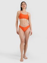 4F Dół od bikini damski - pomarańczowy L. Brązowe szorty 4f, bez wzorów, z elastanu, klasyczne. W wyprzedaży za 29.99 zł.