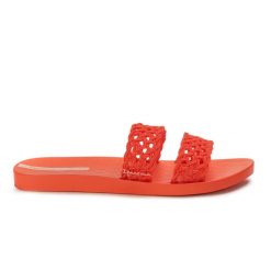 Klapki damskie Ipanema 26506 RENDA FEM. Czerwone klapki Ipanema, w ażurowe wzory, z materiału, bez obcasa. Za 55.00 zł.