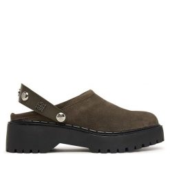 Klapki Guess. Brązowe klapki Guess, z aplikacjami, bez obcasa. Za 584.99 zł.