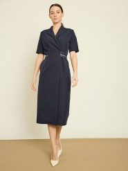 BGN Sukienka w kolorze granatowym rozmiar: 38. Niebieskie sukienki BGN, bez wzorów, z tkaniny, bez kołnierzyka, bez ramiączek, midi. Za 138.95 zł.