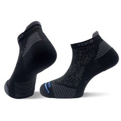 Skarpety do biegania Teko ecoRUN Low Cut Light Half Cushion 2.0. Czarne skarpety TEKO, bez wzorów. Za 35.00 zł.