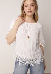 Biała Bluzka z Wiskozy w Stylu Boho z Koronką Sznurkami i Koralikami Dazzlebell. Białe bluzki Born2be, m, bez wzorów, z jeansu, biznesowe, bez kołnierzyka, bez ramiączek. Za 69.99 zł.