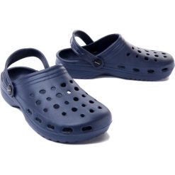 AXIM 7K2818G granat, klapki damskie. Niebieskie klapki Axim, w ażurowe wzory, bez obcasa. Za 29.99 zł.