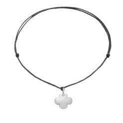 Bransoletka z posrebrzaną okrągłą koniczyną na cienkim czarnym sznurku premium. Czarne bransoletki Lilou, posrebrzane. Za 108.00 zł.