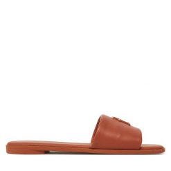 Klapki Tommy Hilfiger. Brązowe klapki TOMMY HILFIGER, bez wzorów, bez obcasa. Za 289.99 zł.