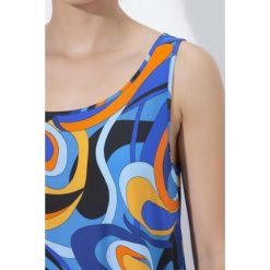 Damskie Sukienka midi wzór w fale trapezowy krój okrągły dekolt bez rękawów. Niebieskie sukienki Ulla Popken, plus size, bez wzorów, z materiału, sportowe, bez kołnierzyka, plus size, bez ramiączek, midi, sportowe. Za 279.99 zł.