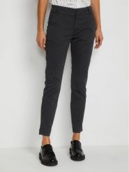 Kaffe Spodnie materiałowe Mette 10506121 Czarny Regular Fit. Czarne spodnie materiałowe Kaffe, bez wzorów, z bawełny. Za 129.99 zł.