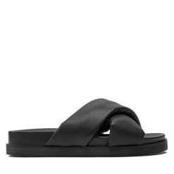 Klapki ONLY Shoes. Czarne klapki ONLY SHOES, bez wzorów, bez obcasa. Za 119.99 zł.
