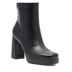 Botki DeeZee. Czarne botki DeeZee, bez wzorów, bez obcasa, na słupku, bez zapięcia. Za 143.99 zł.