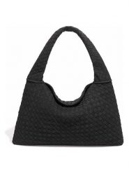 SUVRAI Torebka w kolorze czarnym - 45 x 36 x 13 cm rozmiar: onesize. Czarne torby na ramię SUVRAI, bez wzorów, z materiału, na ramię, bez dodatków. Za 130.99 zł.