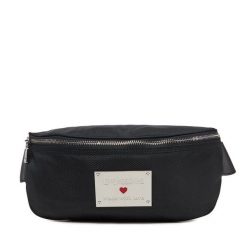 Saszetka nerka LOVE MOSCHINO. Czarne torebki klasyczne Love Moschino, bez wzorów, bez dodatków. Za 359.99 zł.