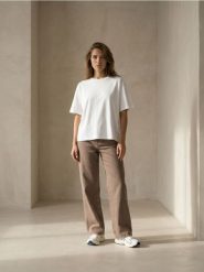 Jeansy wide leg comfort mid waist - brązowy. Brązowe jeansy Sinsay, bez wzorów. Za 69.99 zł.