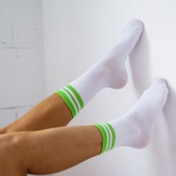 Bawełniane skarpetki damskie w prążek 1023 wh/lim. Białe skarpety Milena, bez wzorów, z bawełny. Za 16.90 zł.