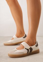 Beżowe Tenisówki Typu Sneakeriny Zapinane Paskiem na Rzep Gelinea. Brązowe trampki Renee, bez wzorów, z jeansu, bez zapięcia. Za 89.99 zł.