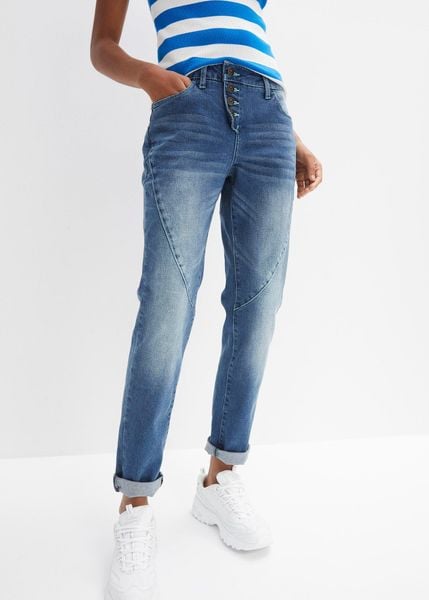 Jeansy boyfriend, niski stan, ze stretchem. Niebieskie jeansy bonprix, bez wzorów, z obniżonym stanem. Za 149.99 zł.