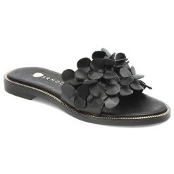 Czarne Klapki Armodo Eleganckie Obuwie Damskie. Czarne klapki Armodo, z aplikacjami, ze skóry, bez obcasa. Za 279.00 zł.