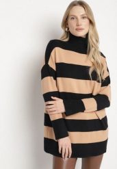 Czarny Golf w Paski o Dłuższym Kroju Ralinia. Czarne golfy Born2be, bez wzorów, z jeansu, bez ramiączek. Za 79.99 zł.