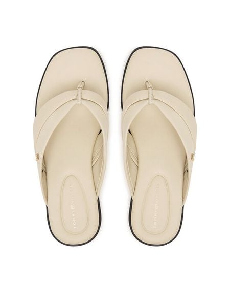 Tommy Hilfiger Japonki FW0FW09216 Écru. Klapki TOMMY HILFIGER, bez wzorów, ze skóry, bez obcasa. Za 359.99 zł.