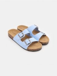 Klapki ze skórzaną wkładką - błękitny. Niebieskie klapki Sinsay, bez wzorów, bez obcasa. Za 39.99 zł.