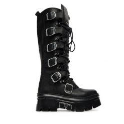Kozaki NEW ROCK. Czarne kozaki NEW ROCK, bez obcasa, na płaskiej podeszwie, bez zapięcia. Za 1,569.00 zł.
