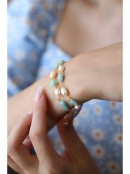 Pierres delicates Bransoletka w kolorze białym z perłami i akwamarynami rozmiar: onesize. Białe bransoletki Pierres delicates, z akwamarynem, z mosiądzu. Za 74.11 zł.