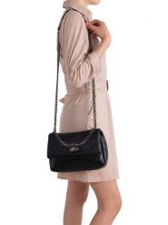 Lia Biassoni Skórzana torebka "Salto" w kolorze czarnym - 30 x 17 x 8 cm rozmiar: onesize. Czarne torby na ramię Lia Biassoni, bez wzorów, z materiału, na ramię, bez dodatków. Za 431.78 zł.