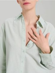 Bawełniana koszula oxford - zielony. Zielone koszule Sinsay, l, bez wzorów, z bawełny, bez kołnierzyka, bez ramiączek. Za 49.99 zł.