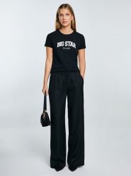 BIG STAR Koszulka w kolorze czarnym rozmiar: S. Czarne bluzki Big Star, s, bez wzorów, z bawełny, retro, bez kołnierzyka, bez ramiączek. Za 32.99 zł.