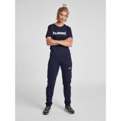 Koszulka sportowa z krótkim rękawem damska Hummel Cotton Logo. Niebieskie koszulki sportowe Hummel, bez wzorów, bez ramiączek, do piłki nożnej. Za 59.00 zł.