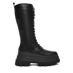 Kozaki DeeZee. Czarne kozaki DeeZee, bez obcasa, na płaskiej podeszwie, bez zapięcia. Za 269.99 zł.