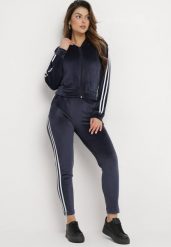 Granatowy Welurowy Komplet Dresowy 2-Częściowy z Lampasami Bluza i Spodnie Atiriv. Niebieskie bluzy Born2be, m, bez wzorów, z dresówki, bez kaptura. Za 69.99 zł.