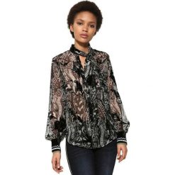 Desigual Bluzka Cam Anthea 17WWCW77 5001 (rozmiar XS). Bluzki Desigual, xs, bez wzorów, bez kołnierzyka, bez ramiączek. W wyprzedaży za 168.00 zł.