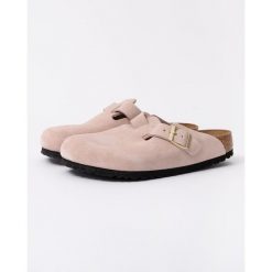 Klapki damskie Birkenstock Boston Vl. Czerwone klapki Birkenstock, bez wzorów, z materiału, bez obcasa. Za 608.15 zł.