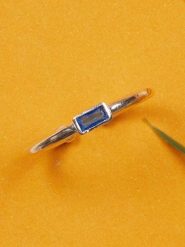 Lodie Silver Srebrny pierścionek z cyrkonią rozmiar: onesize. Szare pierścionki Lodie Silver, z cyrkonią, srebrne. Za 74.63 zł.