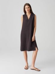 OPUS Sukienka w kolorze brązowym rozmiar: 40. Brązowe sukienki Opus, na co dzień, bez wzorów, bez kołnierzyka, bez ramiączek, midi, proste. Za 187.99 zł.