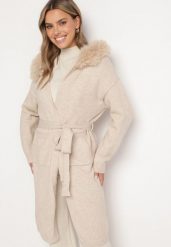 Beżowy Kardigan z Wełną o Prostym Kroju z Kapturem z Odpinanym Futrem Wiązany w Pasie Besigala. Brązowe kardigany Born2be, bez wzorów, z futra. Za 104.99 zł.