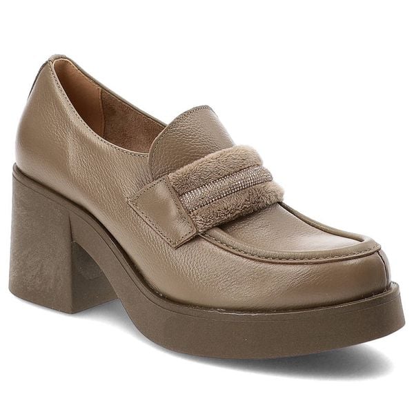 Brązowe Półbuty Lemar Wygodne Skórzane Buty Damskie. Brązowe czółenka Lemar, z aplikacjami, ze skóry, bez obcasa, na obcasie, bez zapięcia. Za 369.00 zł.