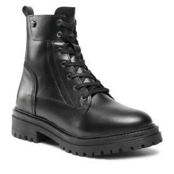 Botki Geox. Czarne botki Geox, bez wzorów, bez obcasa, na płaskiej podeszwie, bez zapięcia. Za 799.99 zł.