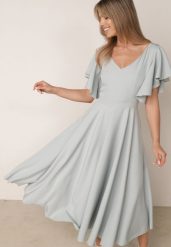 Niebieska Koktajlowa Sukienka o Rozkloszowanym Kroju z Falbanami Zamiast Rękawów Ghala. Niebieskie sukienki Born2be, na co dzień, l, bez wzorów, eleganckie, bez kołnierzyka, bez ramiączek, maxi, proste. Za 299.99 zł.