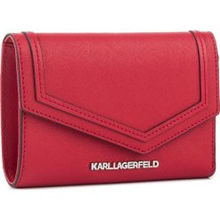 Duży Portfel Damski KARL LAGERFELD - 86KW3252 Chili. Czerwone portfele KARL LAGERFELD, bez wzorów, ze skóry. W wyprzedaży za 339.00 zł.