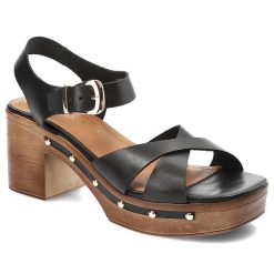 Czarne Sandały Carinii Eleganckie Obuwie Damskie. Czarne sandały Carinii, bez wzorów, ze skóry, biznesowe, bez obcasa, na obcasie, bez zapięcia. Za 458.99 zł.