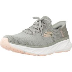 Kapcie SKECHERS SLIP-INS EDGERIDE Zielony. Zielone obuwie domowe Skechers, bez wzorów, z tkaniny, bez zapięcia. Za 363.99 zł.