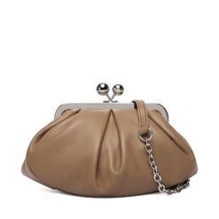 Torebka Weekend Max Mara. Brązowe torebki klasyczne Weekend Max Mara, bez wzorów, bez dodatków. Za 1,309.00 zł.