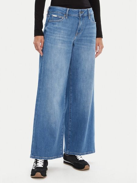 Guess Jeans Jeansy W5YA0O D0022 Niebieski Regular Fit. Niebieskie jeansy Guess Jeans, z aplikacjami. Za 399.99 zł.