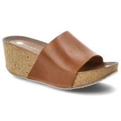 Klapki damskie Armodo, cholewka ze skóry naturalnej licowej profilowana wkładka i wysoki koturn, brązowe, 40291. Brązowe klapki Armodo, bez wzorów, ze skóry, bez obcasa, na koturnie. Za 319.00 zł.