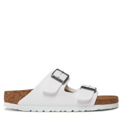 Klapki Birkenstock. Białe klapki Birkenstock, bez wzorów, bez obcasa. Za 399.99 zł.